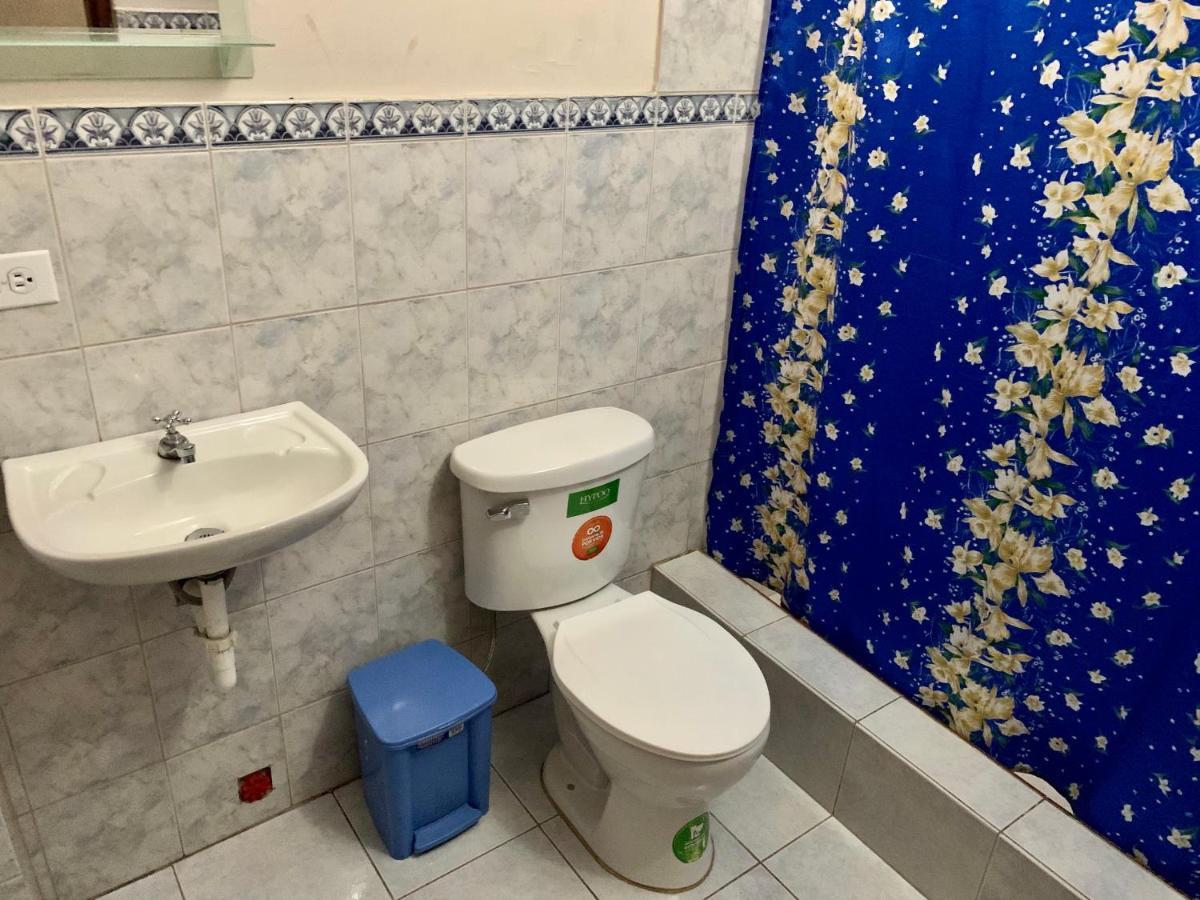 Residencial Turístico Rio Guayas Acomodação com café da manhã Guayaquil Exterior foto